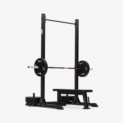 Nike Squat Rack / Black Bumper Plates / 20 kg Nike 1972 Power Bar