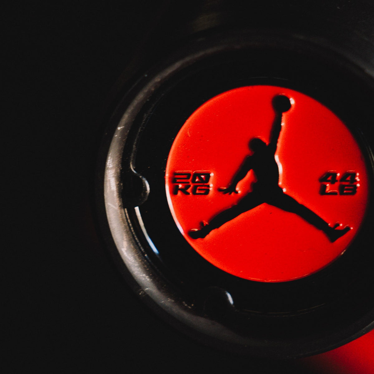 Jordan Strength Shield Barbell 20 kg - Jumpman End Cap