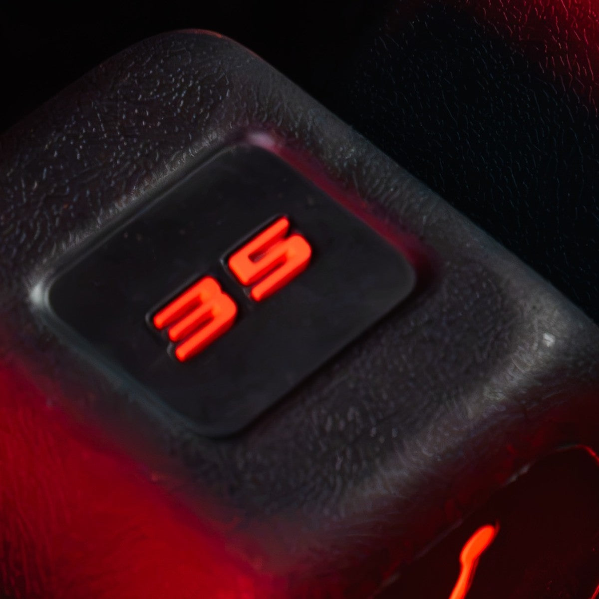 Jordan Strength Dumbbell - Chicago Red Numerals