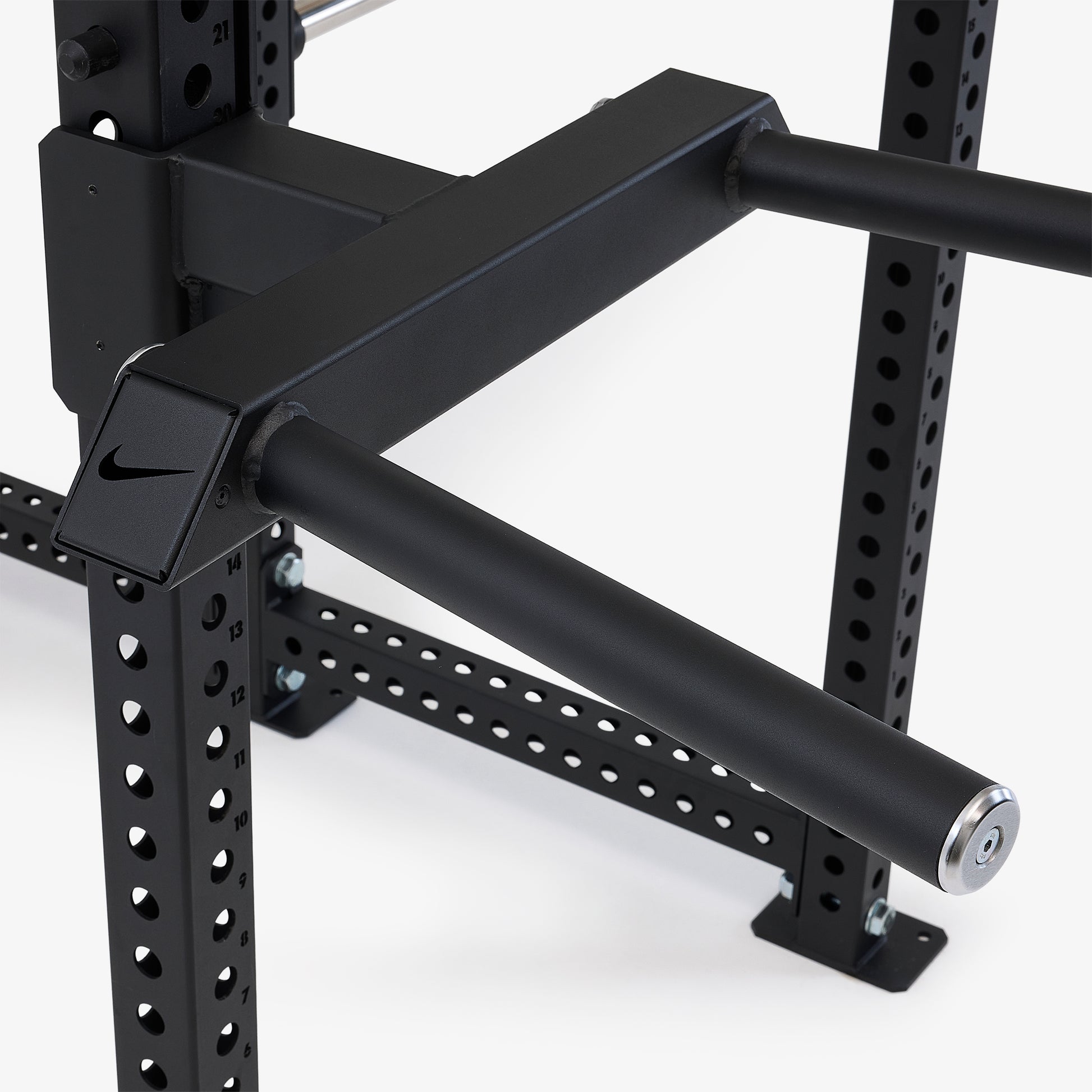 Nike Strength Pro Dip Station — detail 3